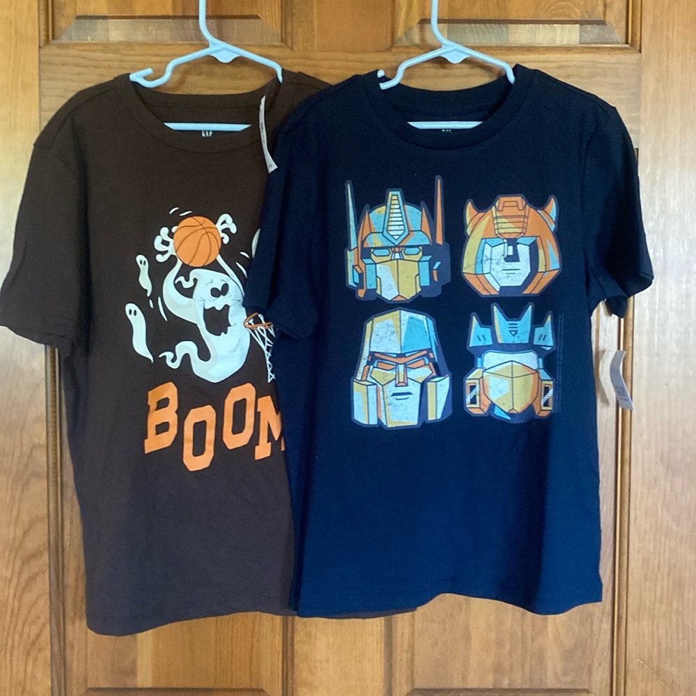 NWT Gap short sleeve shirts. Navy Transformers. Brown ghost Halloween basketball